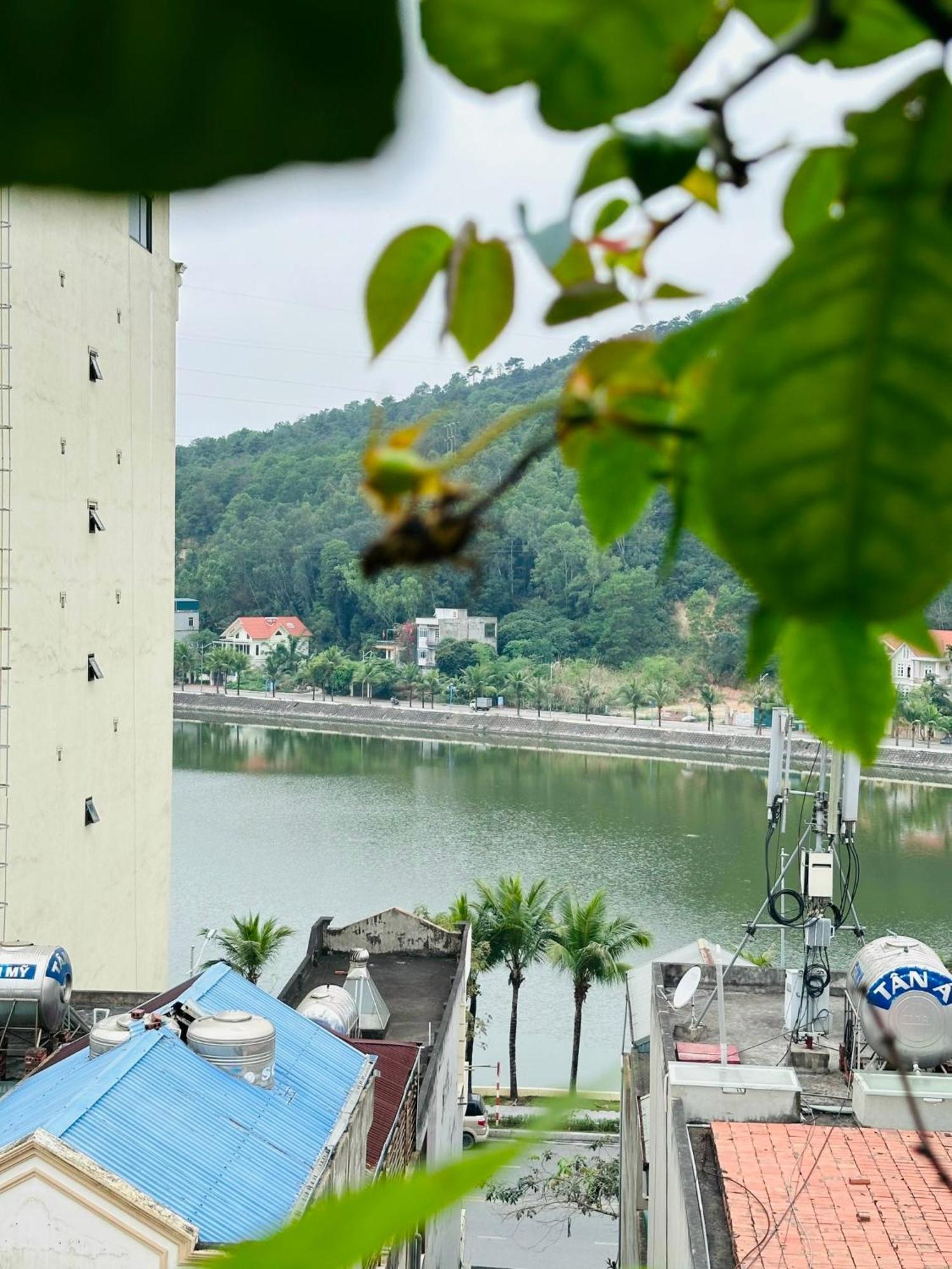 Nha Nghi Anh Dung Bed & Breakfast ฮาลอง ภายนอก รูปภาพ